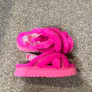 UGG Pink Fluffy crossover slippers